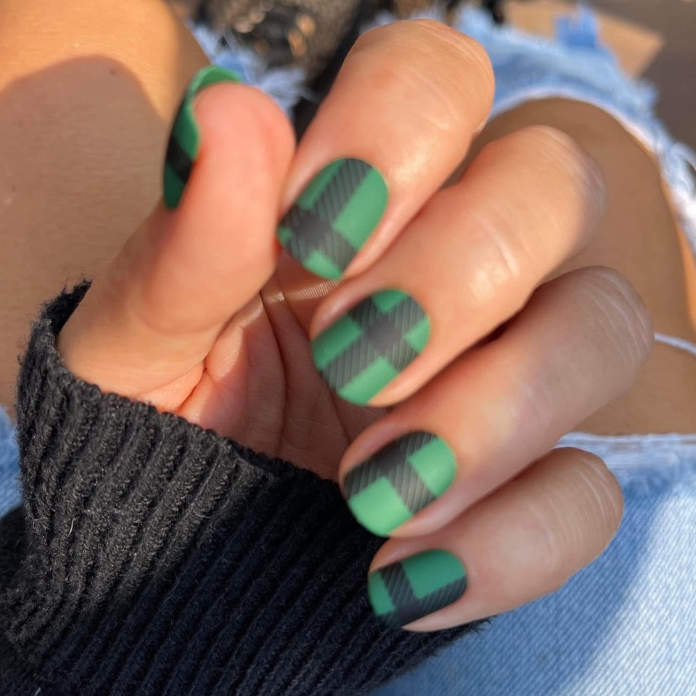 Timber Tish - Red Aspen Nail Dashes